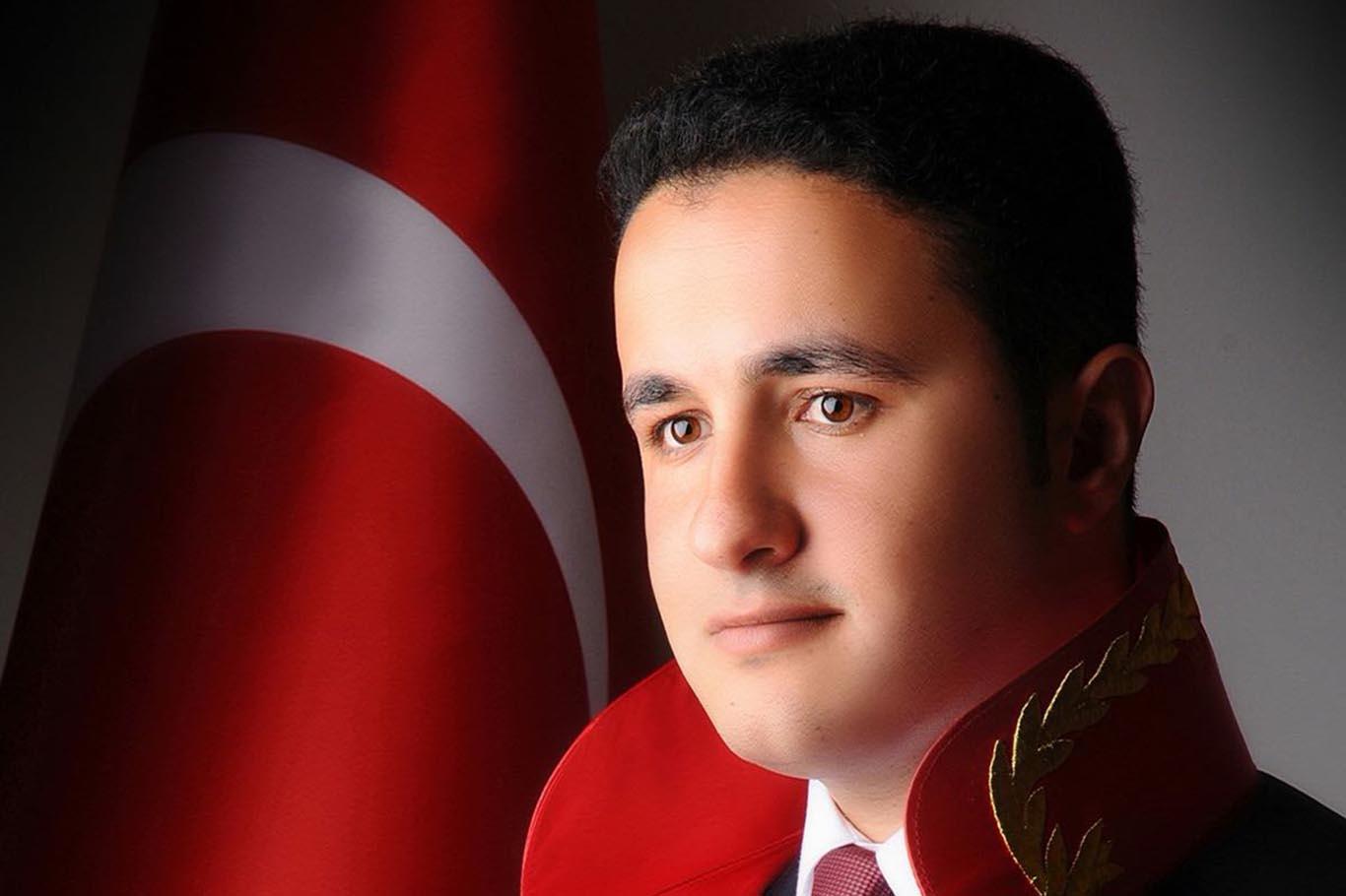 Türkiye’nin en genç başsavcısı oldu Türkiye’nin en genç başsavcısı oldu